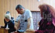 Повдигат обвинение на сина на пловдивския полицай, задържан за убийството на родителите си