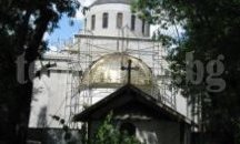 С литургия и литийно шествие чества празника си новостроящият се храм „Св. Прокопий Варненски“