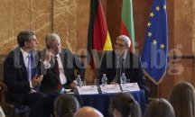 Разпад на ЕС води трайна дестабилизация на Европа, предупреди президентът