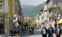 Лек спад на безработицата в Неврокопско