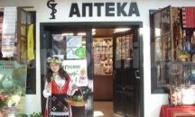 С чай от билки и дъхава китка посрещат на Еньовден в „Стария Добрич”
