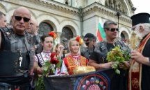 Децата посрещнали "вълците на Путин", били там без знанието на родителите си