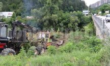 Премахват наносите покрай мостове над река Янтра