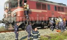Локомотивът на бързия влак от Варна за Пловдив се запали