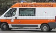 Колоездачка със съмнения за счупен череп след сблъсък с рено