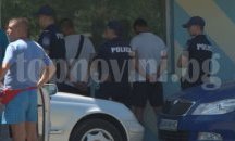 Задържаха мъже на изхода на Бургас