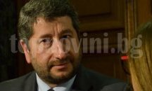 В името на какво Цацаров смята, че може да стои на поста си и още ден, недоумява Христо Иванов