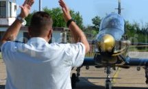Млади пилоти завършиха успешно стаж по летателна подготовка в Долна Митрополия
