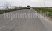 Кметът Димитър Николов забрани спирането и паркирането на камиони по ул. „Крайезерна“