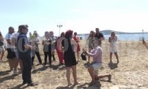 Бургазлийка получи предложение за брак на Острова