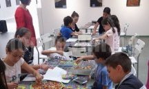 Деца с дипломи от "Лятна академия"
