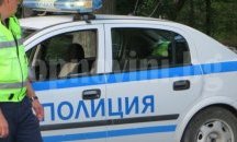 20-годишен с "Мерцедес" се обърна по таван, спътничката му пострада