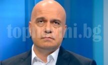 Слави Трифонов: Действията на Конституционния съд са законни, но неморални