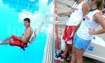 Монтират мобилни лифтове във всички градски басейни в Бургас