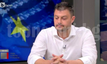 Бареков стиска палци Борисов да стане президент, пак ще му носи гербери