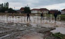 Извънредното положение в Скопие остава, шест души още в неизвестност