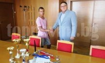 Десетокласник от Шумен е първият българин финалист на световно първенство по авиомоделизъм