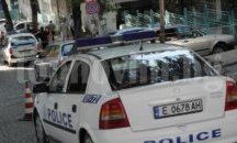 Задържаха наркодилър с непълнолетни ученици