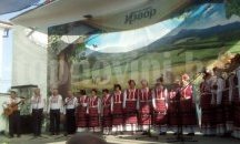 Злато и бронз за самодейци от Ценовско на фестивала „Фолклорен извор“