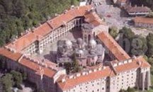 Засилен трафик към Рилския манастир