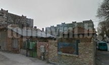 Събарят четири къщи в покрайнините на „Максуда“