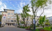 Приемат документи за предварителните изпити в МУ-Варна