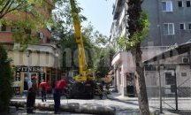 Премахват стари бетонни стълбове в Пловдив, призовават да не се паркира