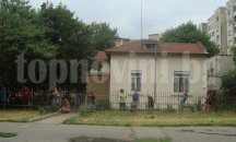 Американски доброволци посетиха защитените жилища в Русе