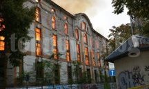 Големият пожар в Пловдив е овладян, изгоряха 3 бивши тютюневи склада