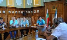 Кризисен щаб заседава в Пловдив след пожара в тютюневите складове, затварят улици