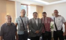 Кметът на Шумен се срещна с медалистите ни от Европейското по муай тай