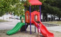 Пет нови детски площадки се изграждат в Девня