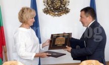 Вдигнаха данък „сгради“ в Несебър въпреки протест пред Общинския съвет