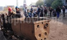 Миньори блокират пътя Бургас - Слънчев бряг, искат си парите