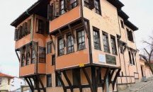 Задържаха 2-ма мъже за кражба от къща „Ламартин“ в „Старинен Пловдив“