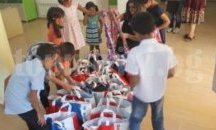 Абитуриенти от Плевен събират благотворително дрехи и играчки