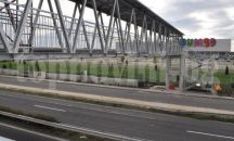 Слагат два асансьора на пасарелката при „Джъмбо“