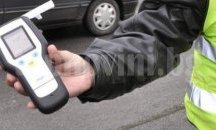Заловиха почерпен шофьор в с. Смирненски