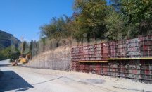 Укрепват свлачище край хълма Трапезица, възстановяват едноименната улица