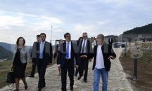 Президентът Росен Плевнелиев разгледа възстановената крепост Трапезица във В. Търново