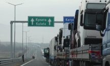 Протест на тираджии блокира ГКПП-Кулата