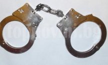 Задържаха непълнолетен, задигнал 6 лева, радиоапарат и други вещи от къща в Избул