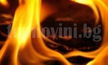 Пожар изпепели покрив на постройка, 100 бали фураж и 12 кубика дърва в кв. „Невски”