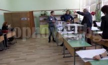 Гласуват в една мобилна и 304 СИК в Сливенска област