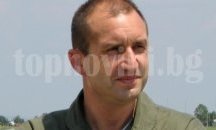Радев за Борисов: Той е мъж, той е генерал. Той решава за оставката