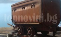 Трима служители на БДЖ са пострадали, след скок от вагонетка в движение