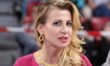 В очакване: Илиана Раева с приказна фотосесия с бременните си дъщери