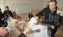 29,76 % са гласували към 13,00 ч. в Бургаска област, Царево и Малко Търново задминаха Приморско