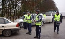 Деца в Хасково подариха цвете на шофьори