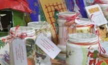 Хора с увреждания от Русокастро създават изкуство на благотворителен базар в Бургас